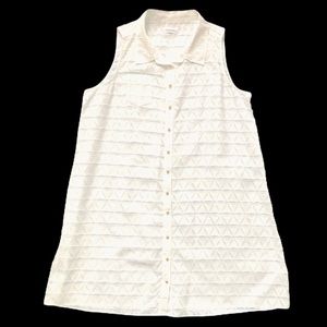Pretty & Flattering. Calvin Klein white shirtdress. Sz 14.